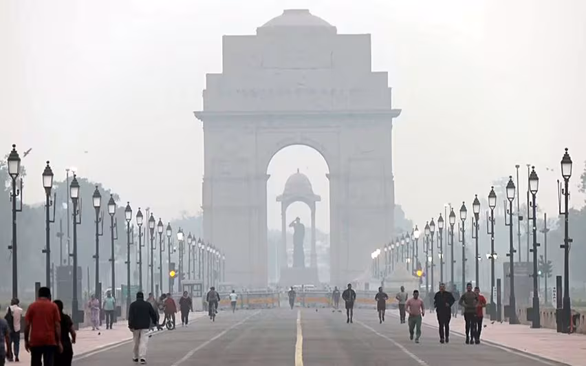 Delhi Pollution: Improvement in pollution due to winds, AQI came to 161