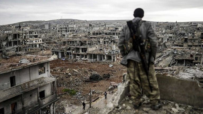 Syria News: असद मॉस्को भागे इज़राइल ने दमिश्क पर हवाई हमले किए, गोलान हाइट्स में अधिक क्षेत्र कब्जाया