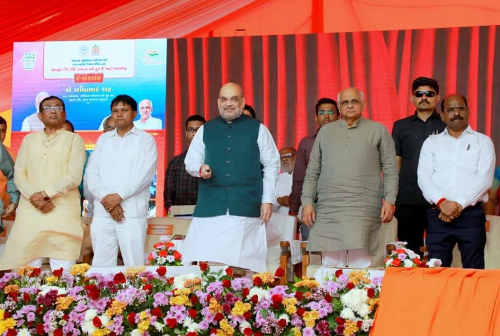 ગૃહમંત્રી અમિત શાહે ગુજરાતમાં ચાર સ્માર્ટ શાળાઓનુ ઉદધાટન કર્યુ